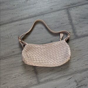 Elegant Woven Beige Shoulder Bag